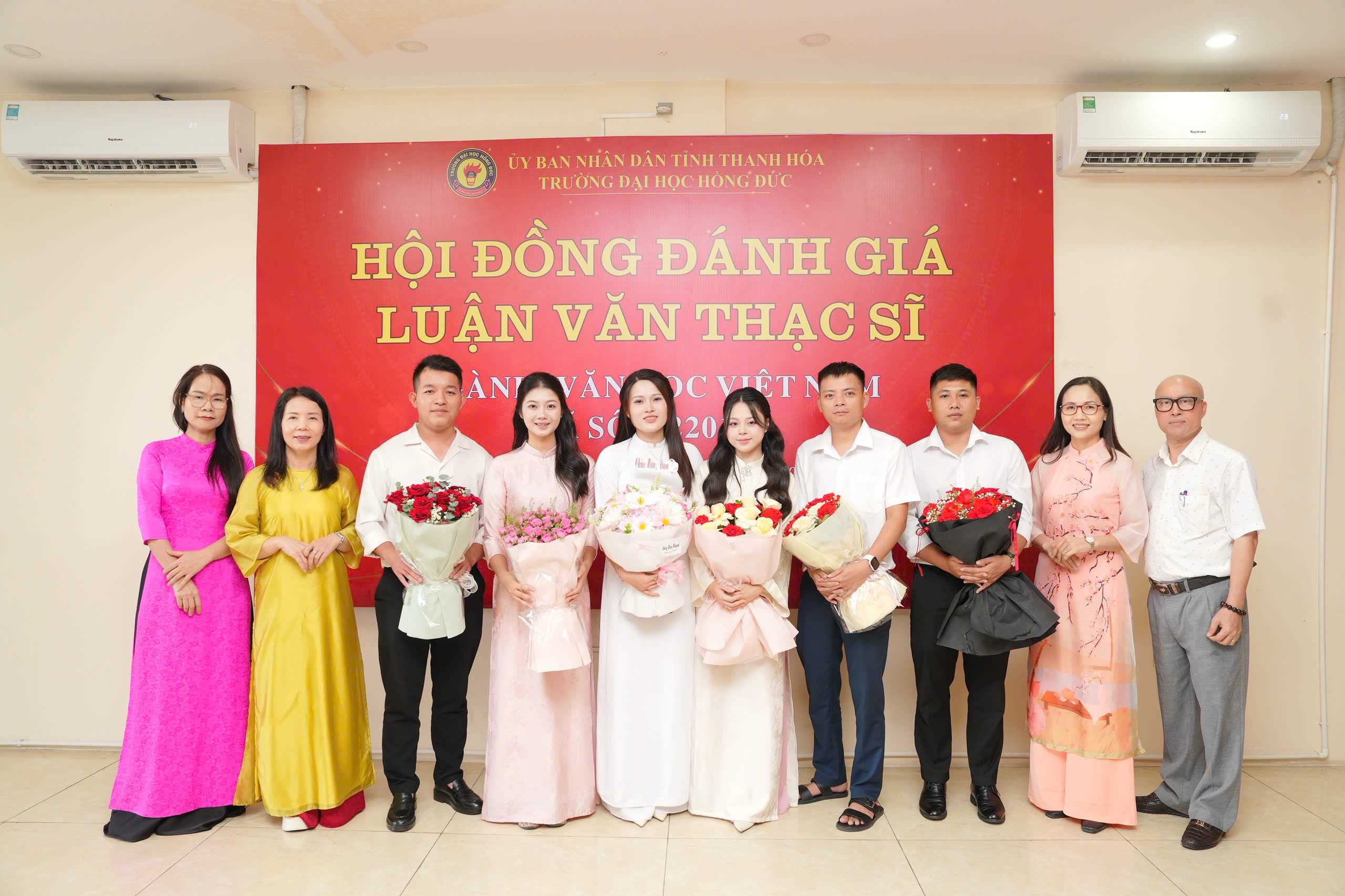 Học viên K17 ngành Văn học Việt Nam bảo vệ thành công luận văn Thạc sĩ